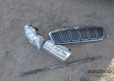 1999 Mercury Grand Marquis Gs из США, поврежденный, VIN 2MEFM74WXXX703928